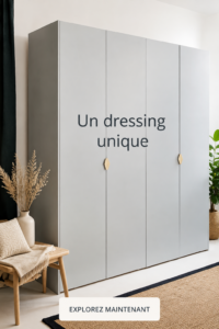 Dressing unique et personnalisé avec des couleurs chaudes et des espaces bien organisés.