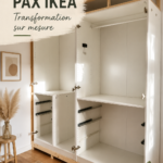 Un placard Ikea Pax personnalisé avec des accessoires décoratifs et un aménagement intérieur soigné.