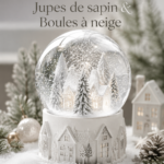 Décoration de Noël chaleureuse avec chaussettes et snow globe