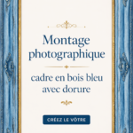 Un montage photo élégant dans un cadre en bois bleu doré, mettant en valeur des souvenirs précieux.