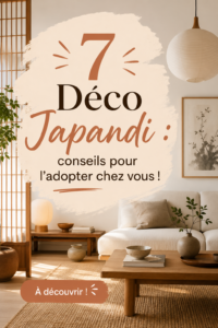 Intérieur décoré dans le style Japandi avec des teintes neutres, du mobilier en bois et des plantes vertes.